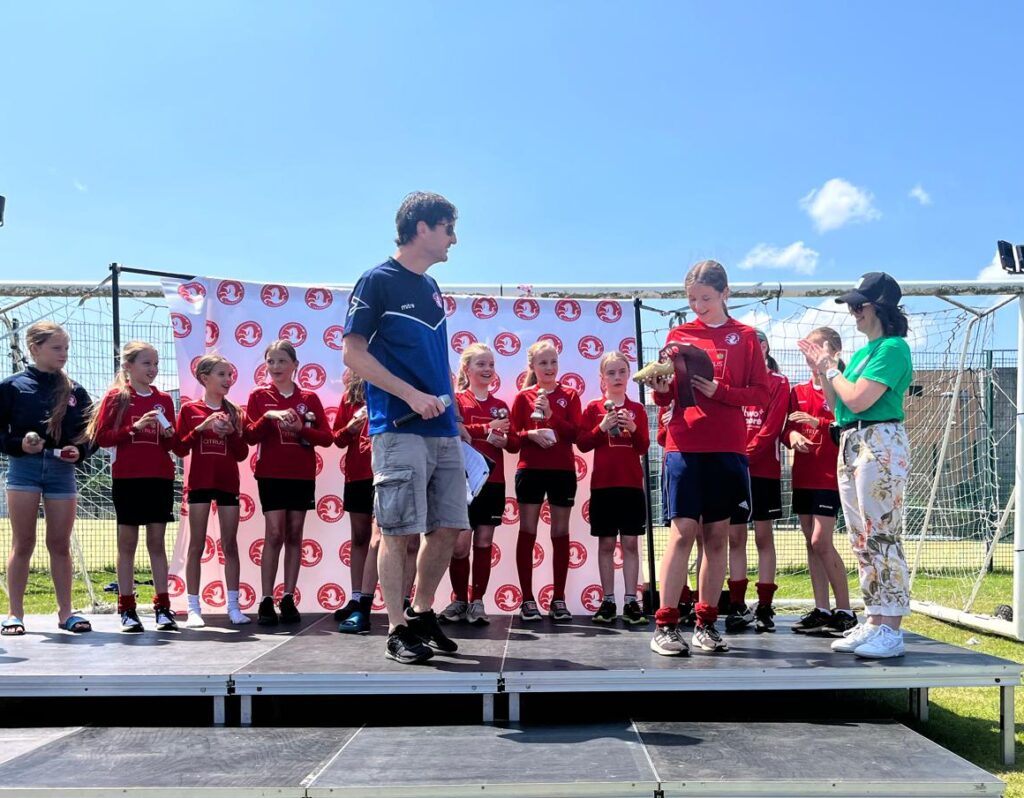 cHIPSTEAD fc GIRLS FOOTBALL